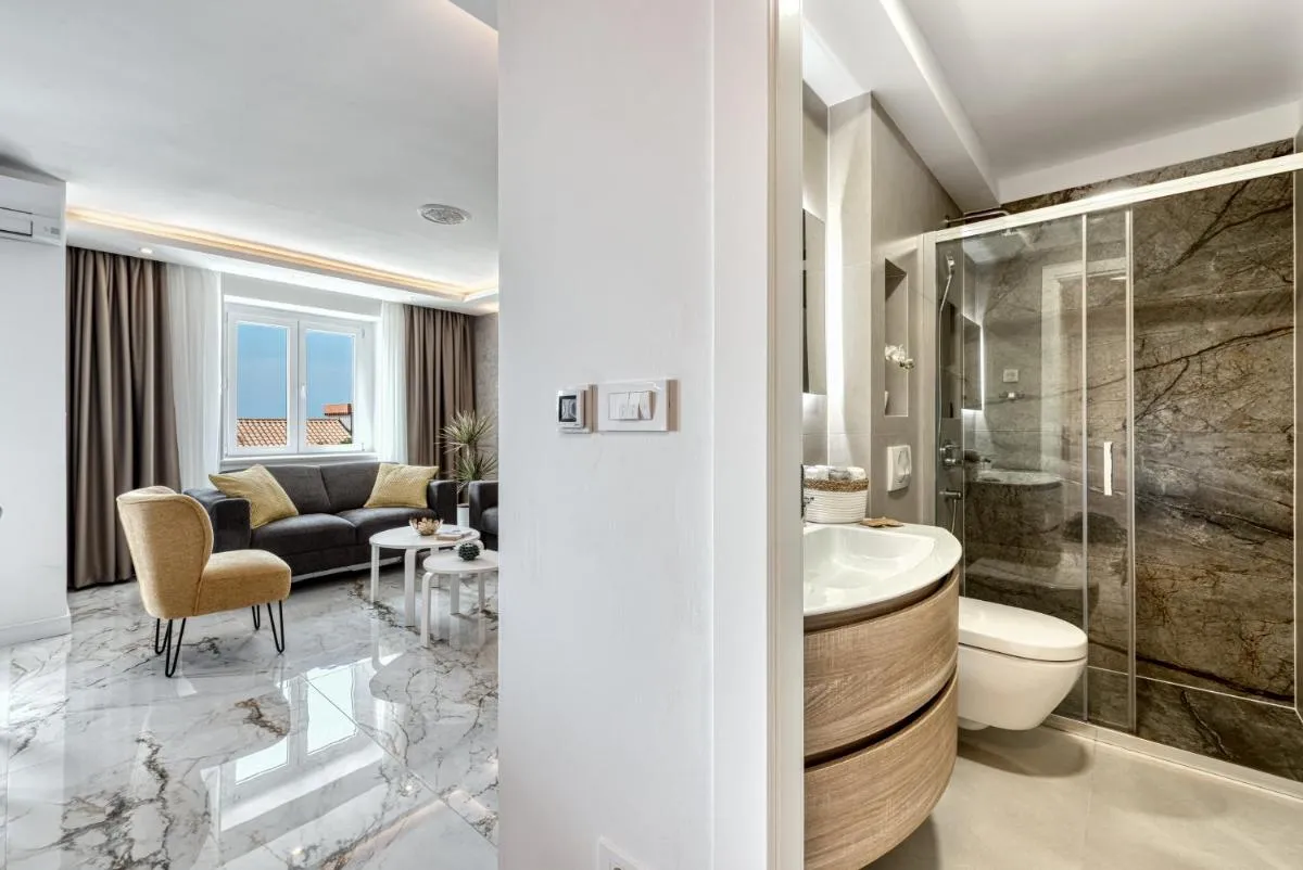 Image 2 of Adriatic Allure