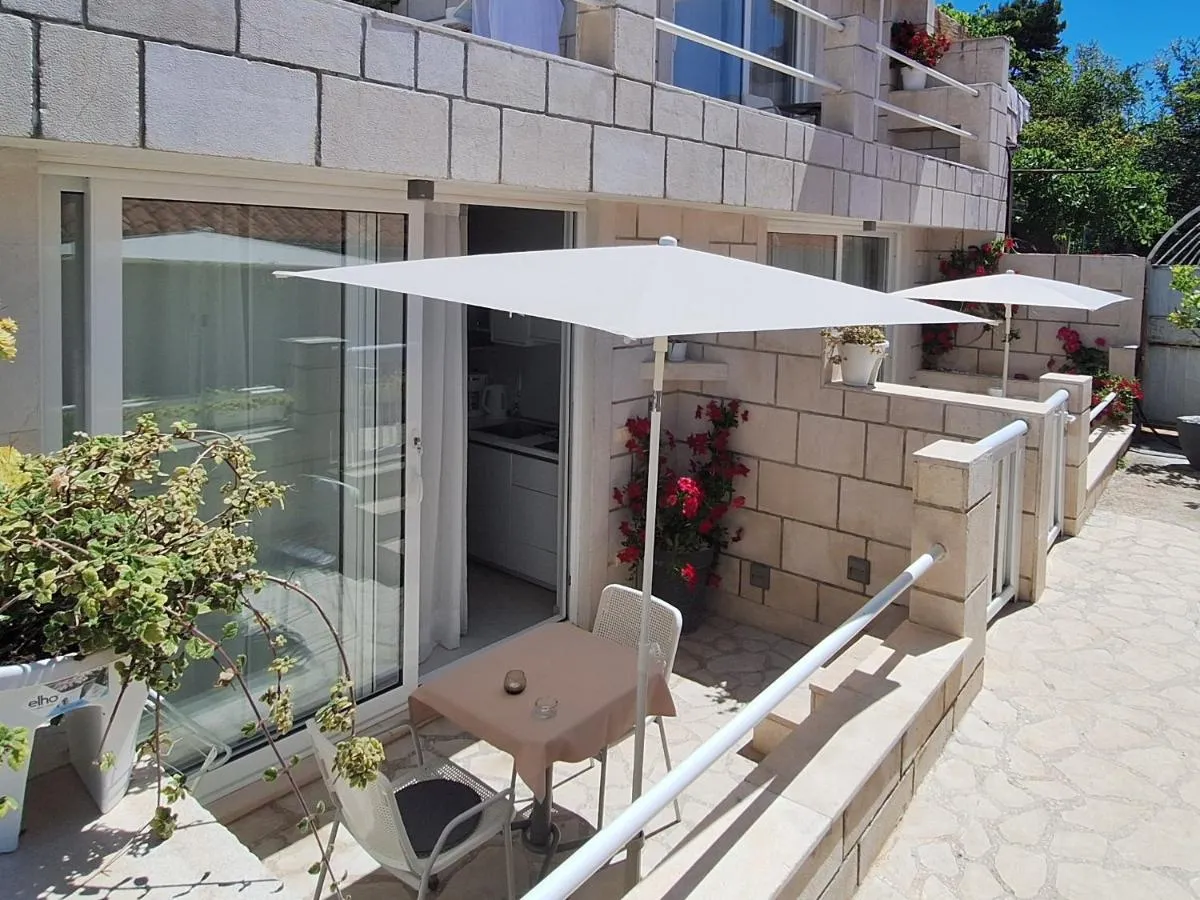 Image 2 of Alto Rooms and Apartments