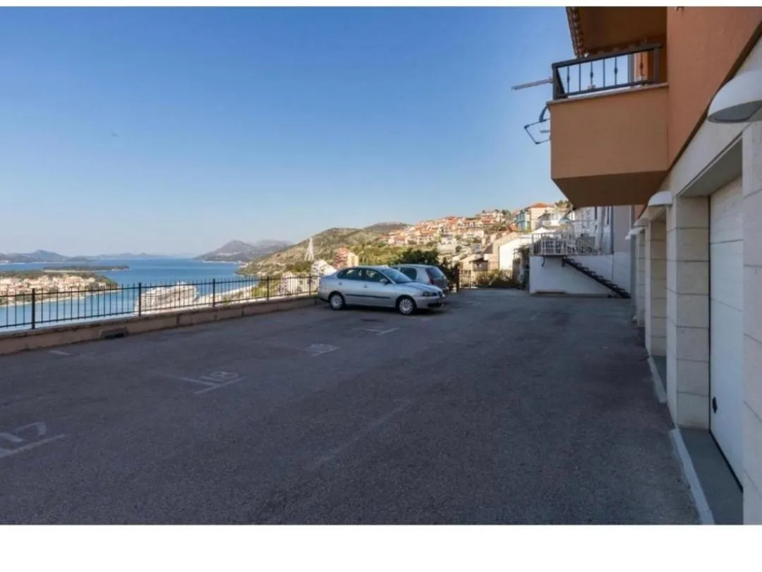 Image 2 of Apartman Doris