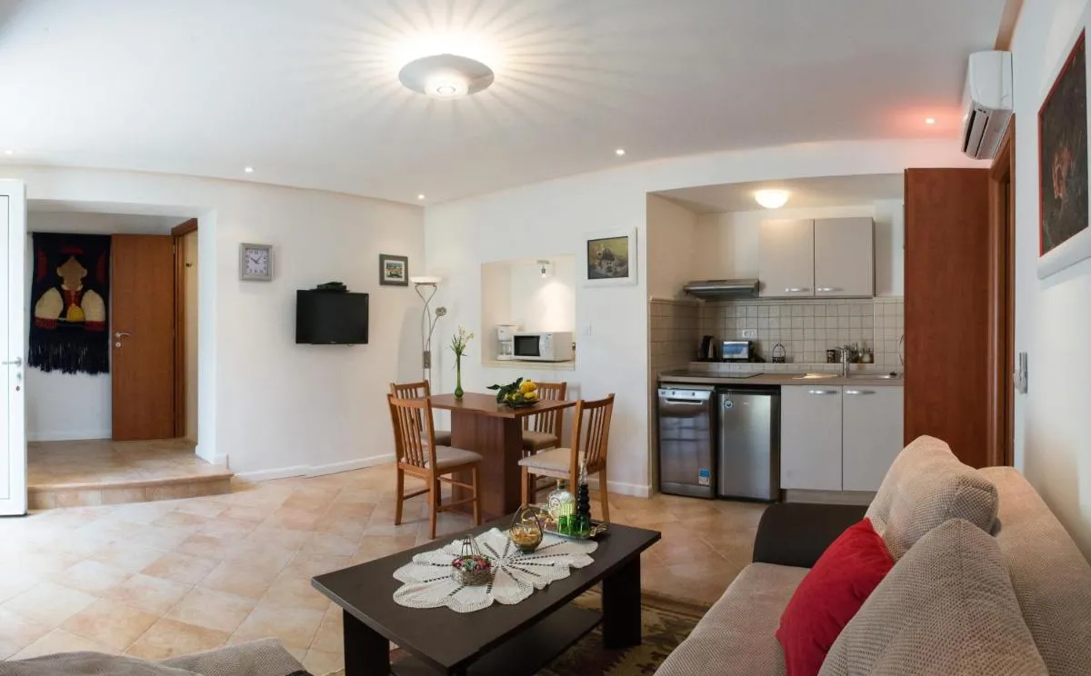 Image 3 of Apartment Ana