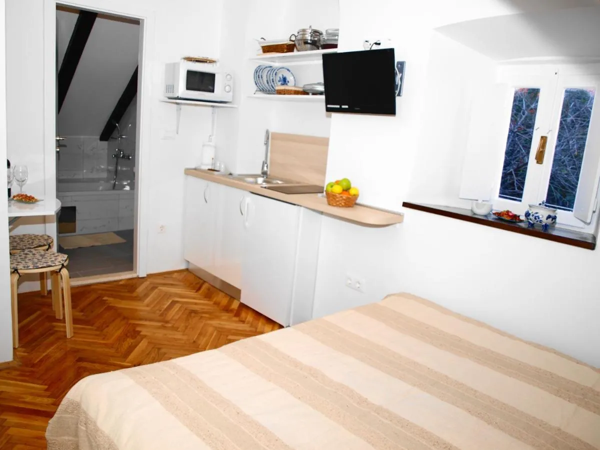 Image 3 of Apartment Bonbon