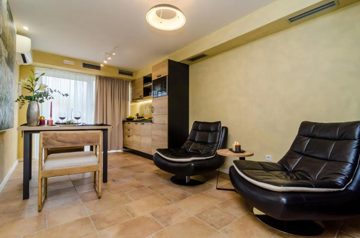Image 5 of Apartment City Getaway