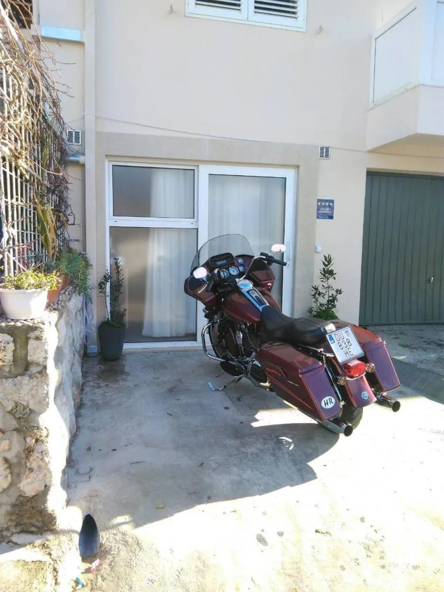 Image 3 of Apartment City Getaway