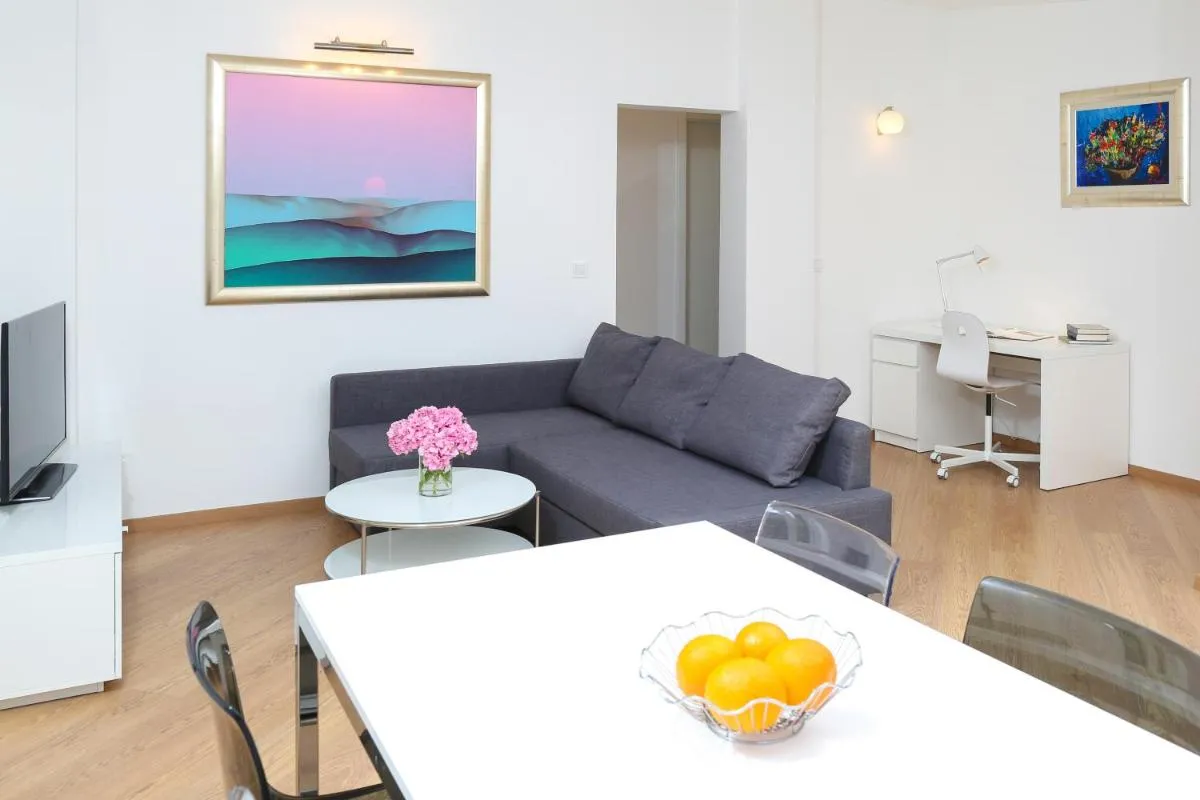 Image 4 of Apartment Dee Dee