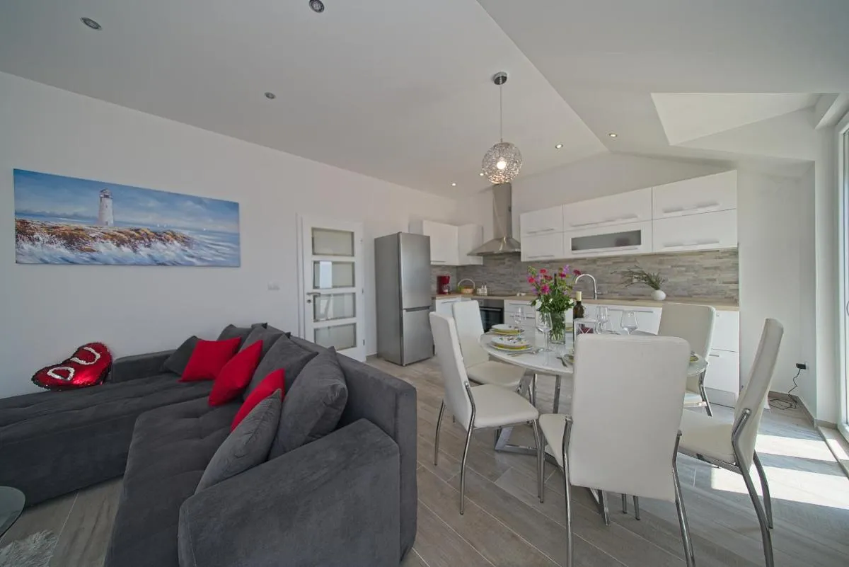 Image 2 of Apartment Dvina