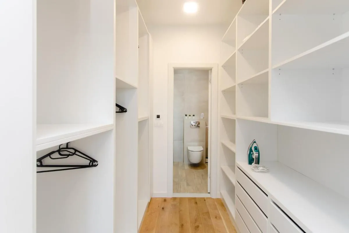 Image 2 of Apartment Eni