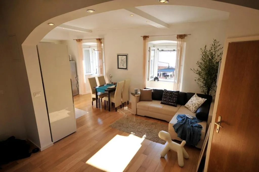 Image of Apartment Flower