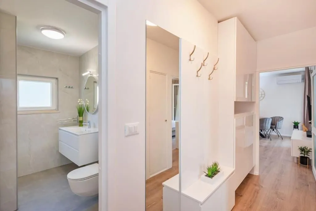 Image 2 of Apartment Kate- New in center of Lapad