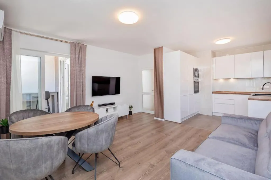 Image 3 of Apartment Kate- New in center of Lapad