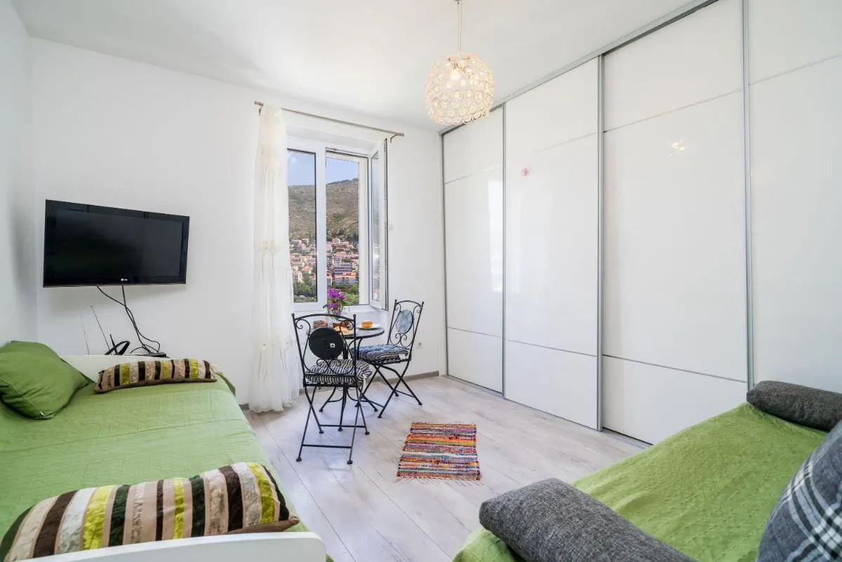 Image 2 of Apartment Luka