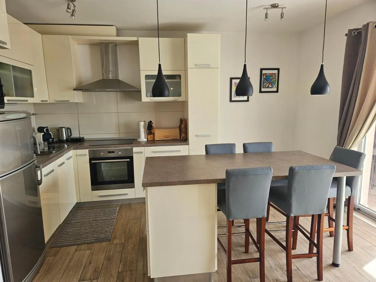 Image 1 of Apartment Marbella