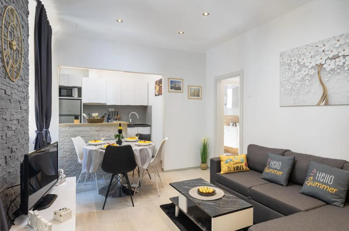 Image 1 of Apartment Porat