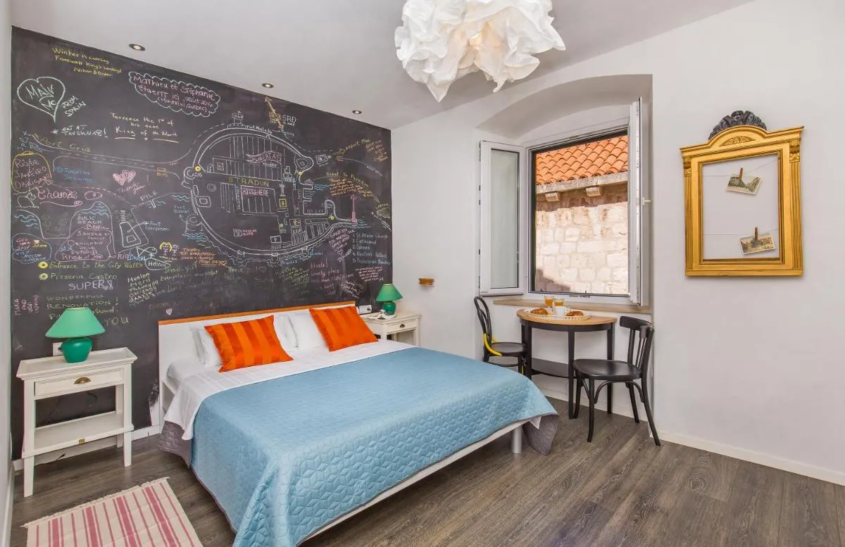 Image 1 of Apartment & Room Joy