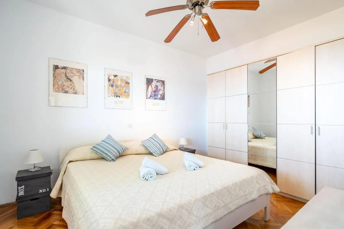 Image 6 of Apartment Rose 1