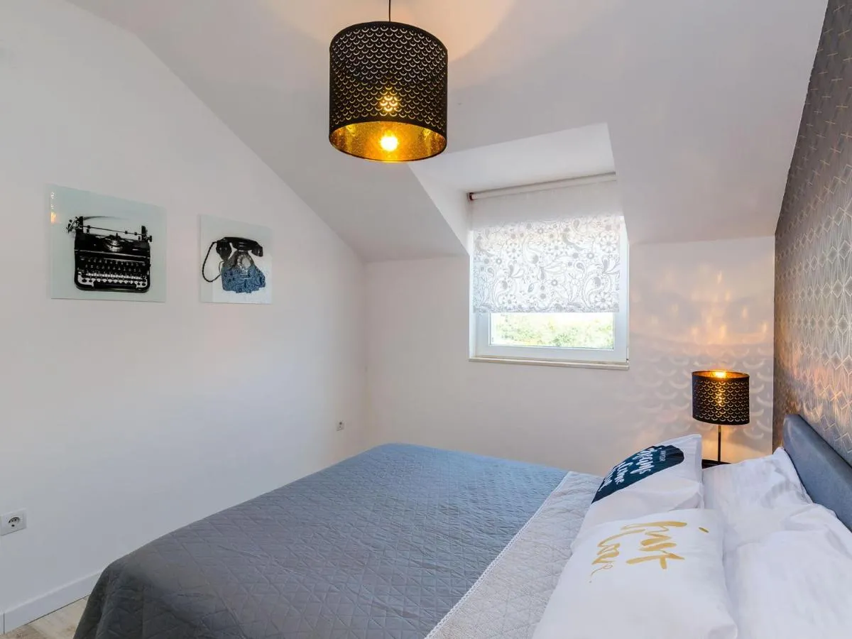 Image 5 of Apartment Sea Shell – Triplex Three-Bedroom Apartment with Terrace