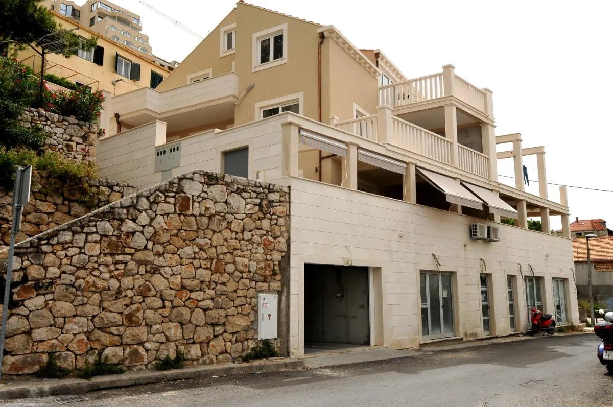 Image 5 of Apartments Annette