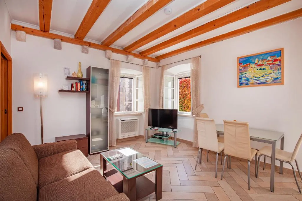 Image of Apartments Espana 1
