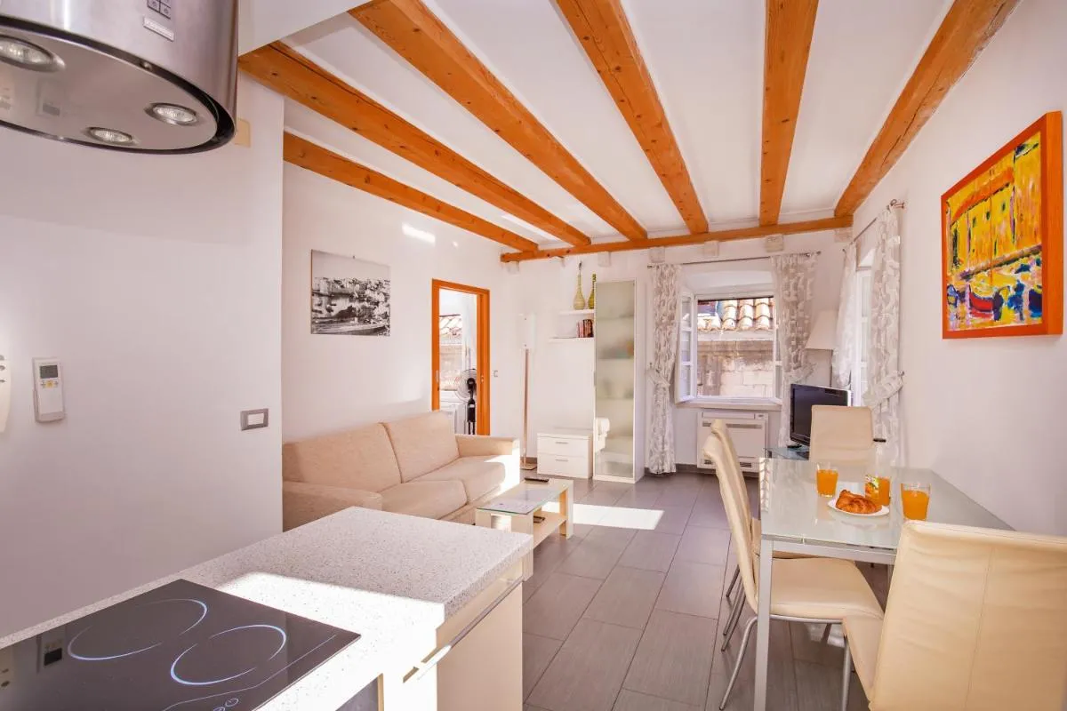 Image 2 of Apartments Espana 2