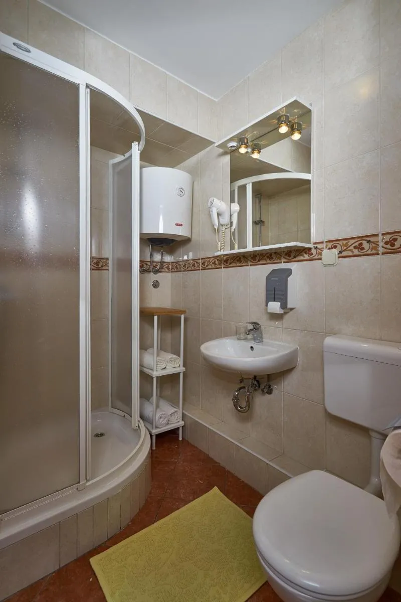 Image 4 of Apartments Giron