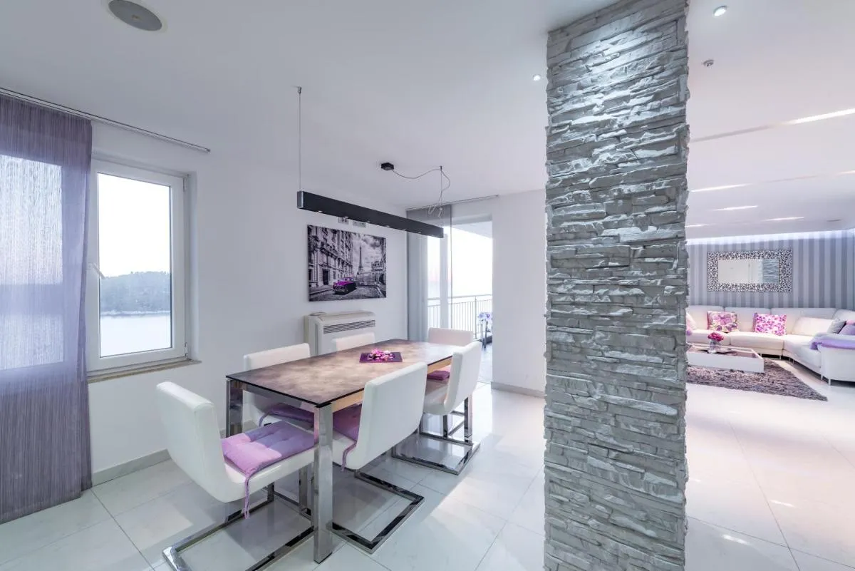 Image 1 of Apartments Lavander & Violet