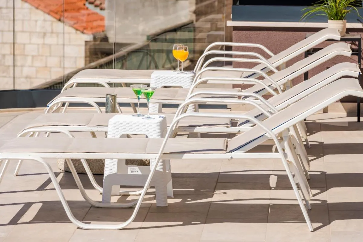 Image 4 of Apartments MaKris No1