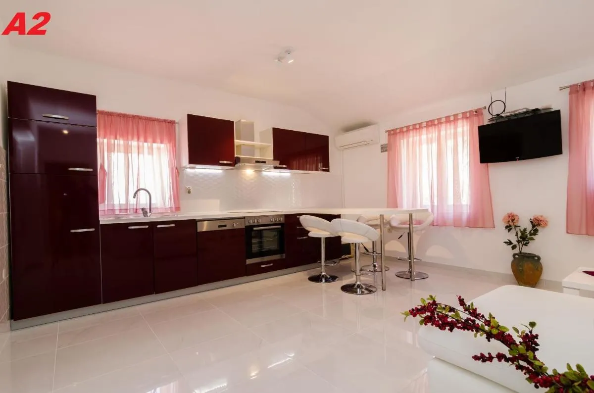 Image 3 of Apartments Mare