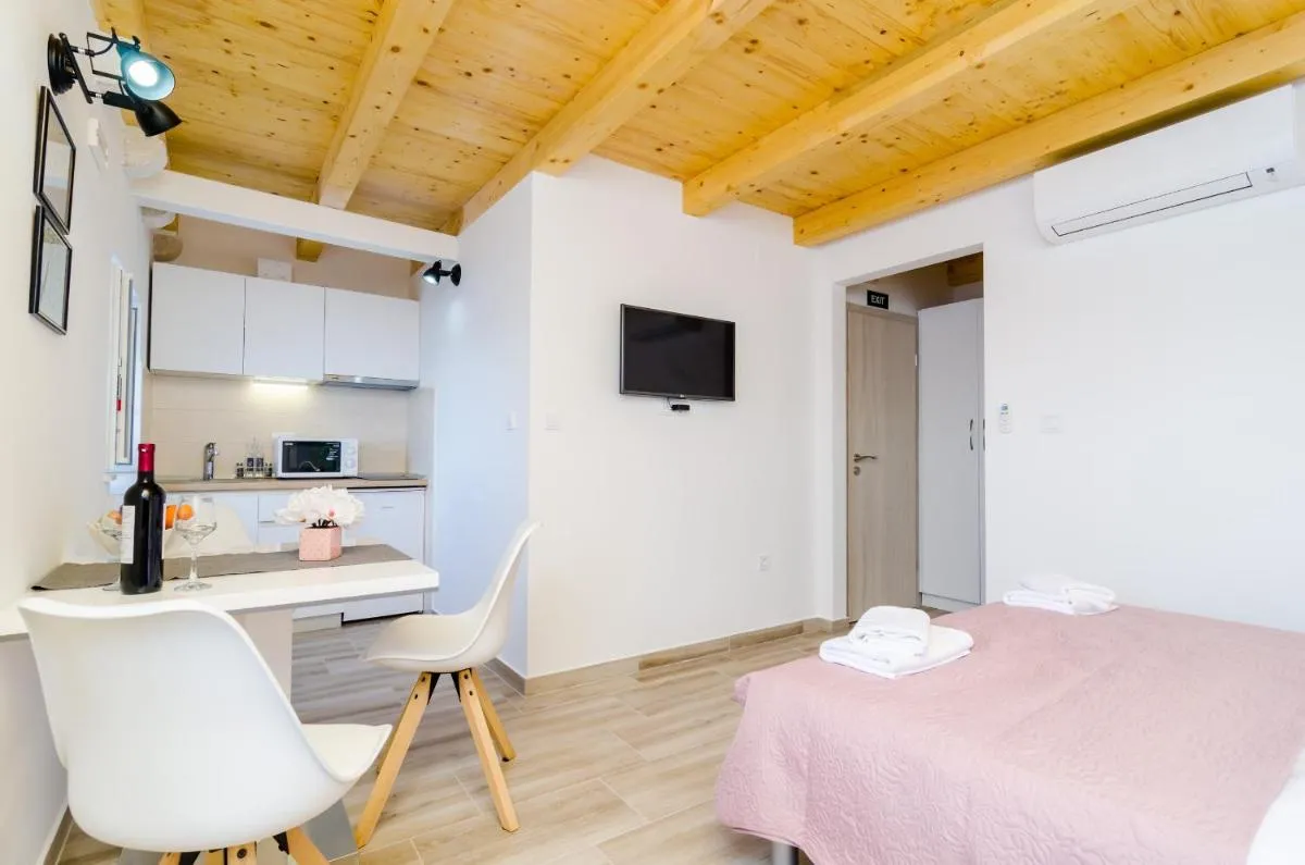 Image 4 of Apartments Shining Star