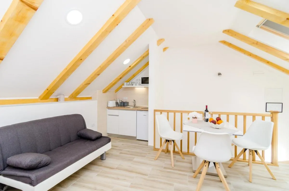 Image 3 of Apartments Shining Star