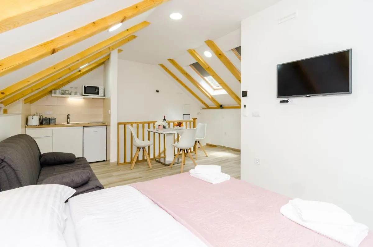 Image 6 of Apartments Shining Star
