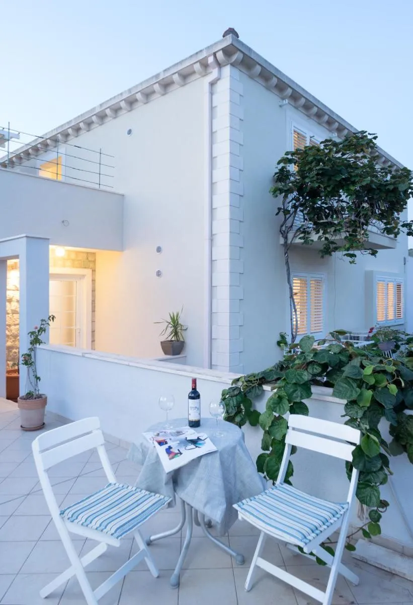 Image 3 of Apartments Vito