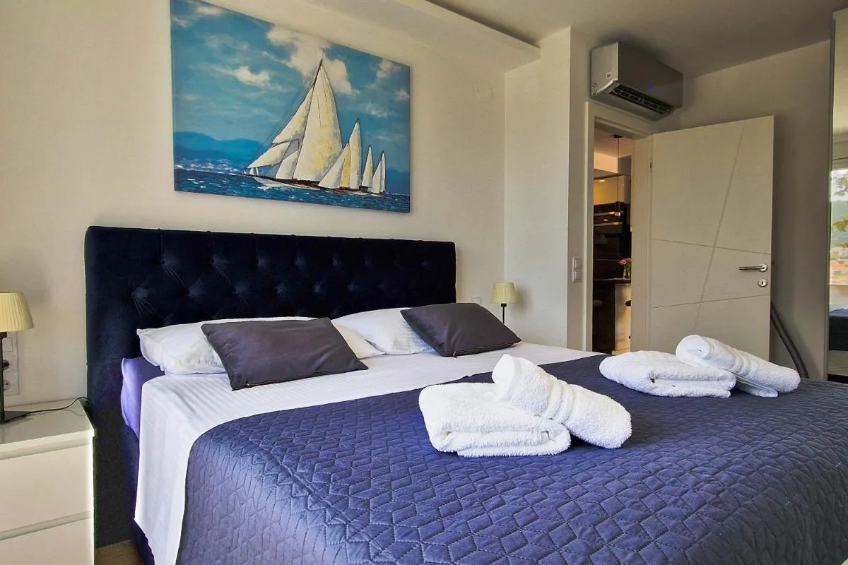 Image 6 of Aquamarine Deluxe Apartment
