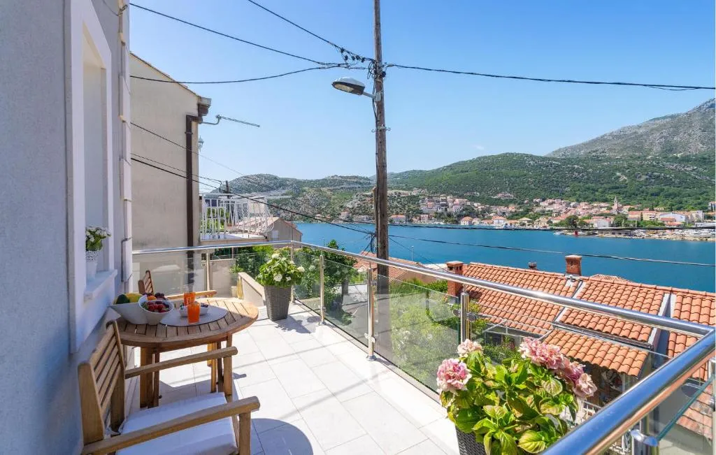 Image of Beautiful Apartment In Sustjepan