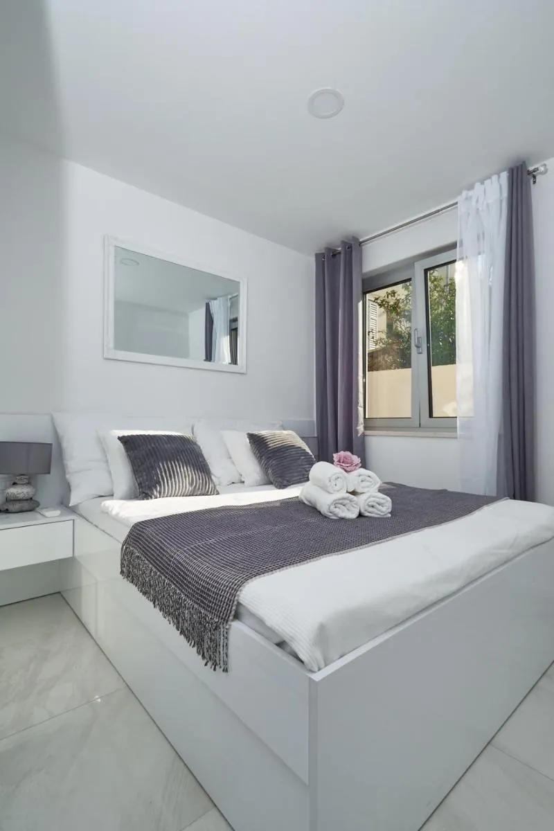 Image 3 of Brand new Apartment S & U
