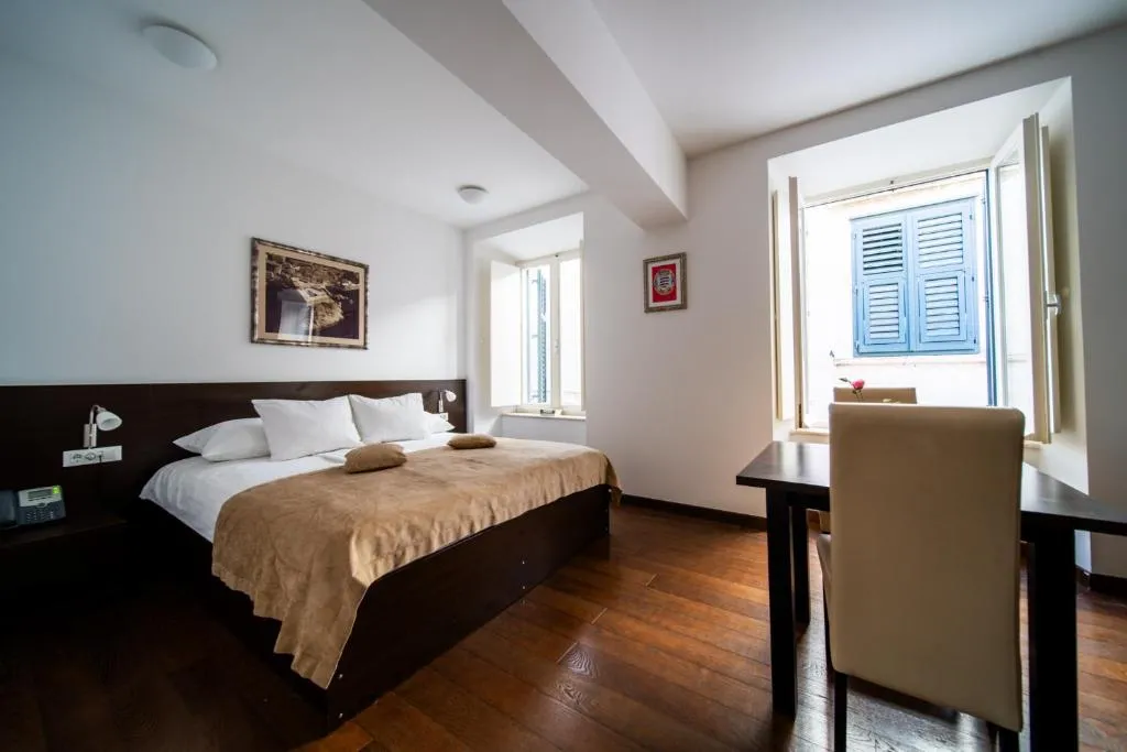 Image of Celenga Apartments with free offsite parking