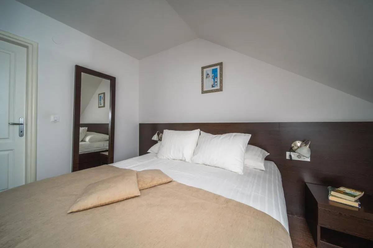 Image 6 of Celenga Apartments with free offsite parking