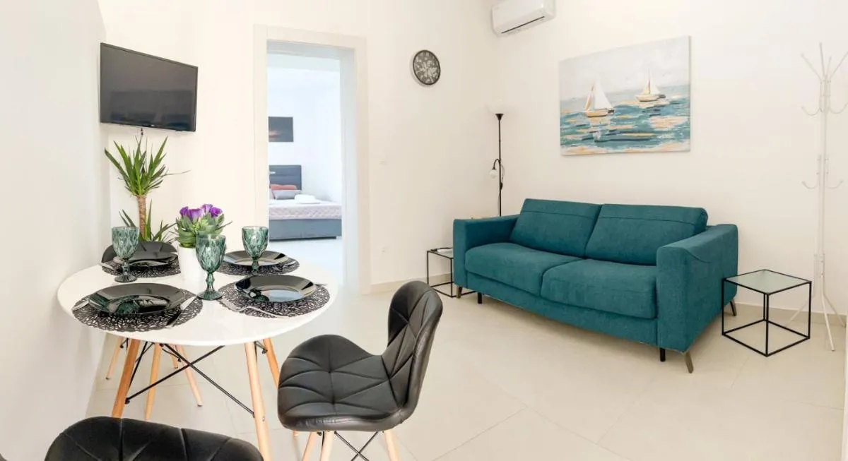 Image 4 of Cosmo apartment