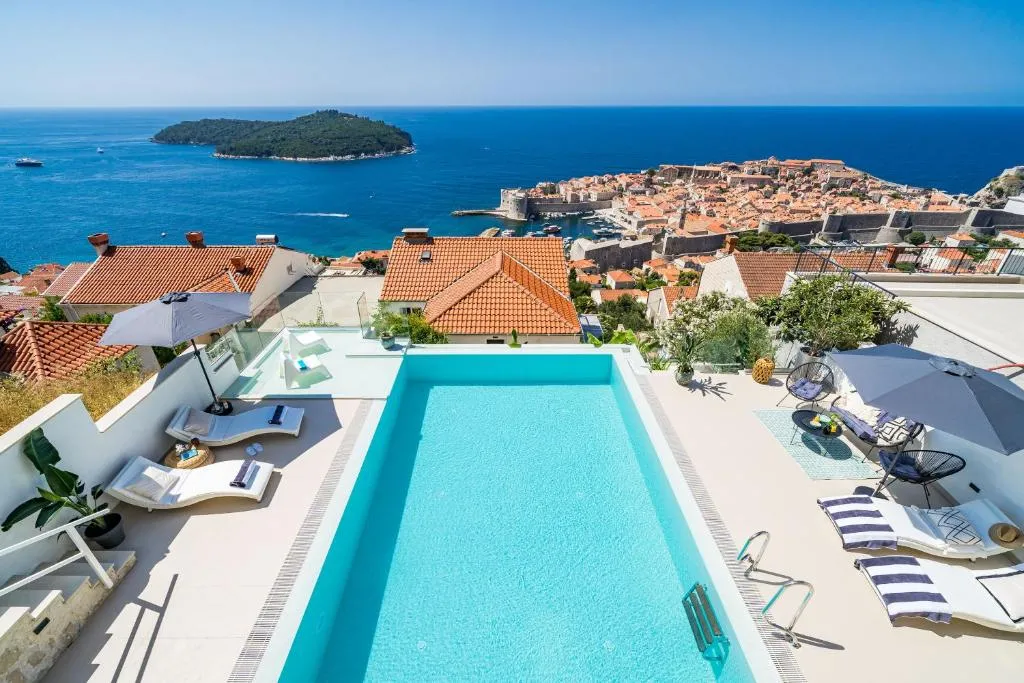 Image of Cosy Loft w Private Pool & Patio