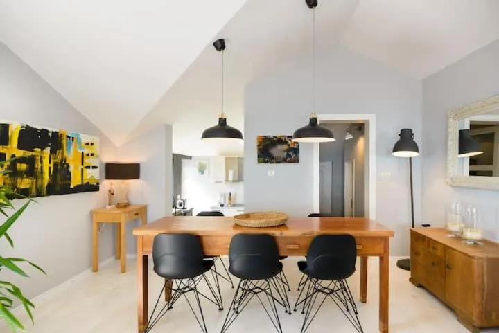 Image 4 of Cosy Loft w Private Pool & Patio