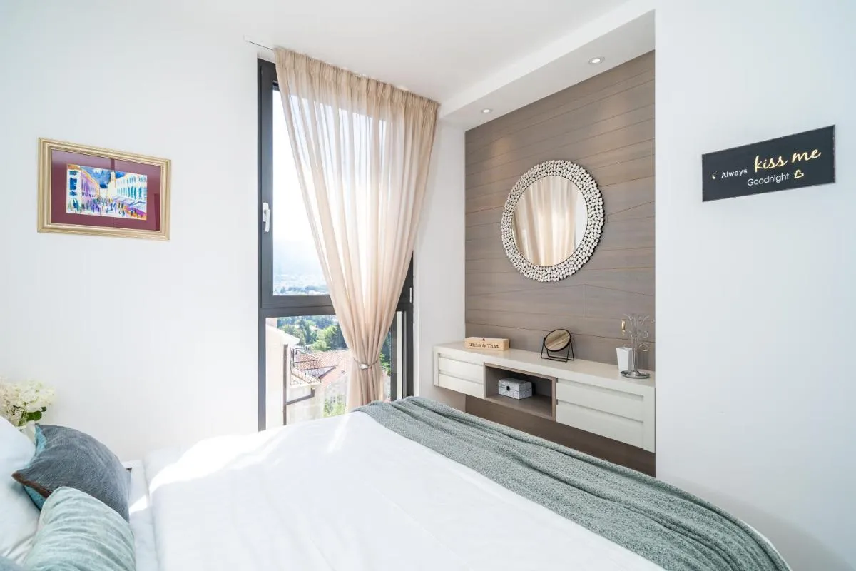 Image 1 of Crown Apartments – Emerald 1 BD