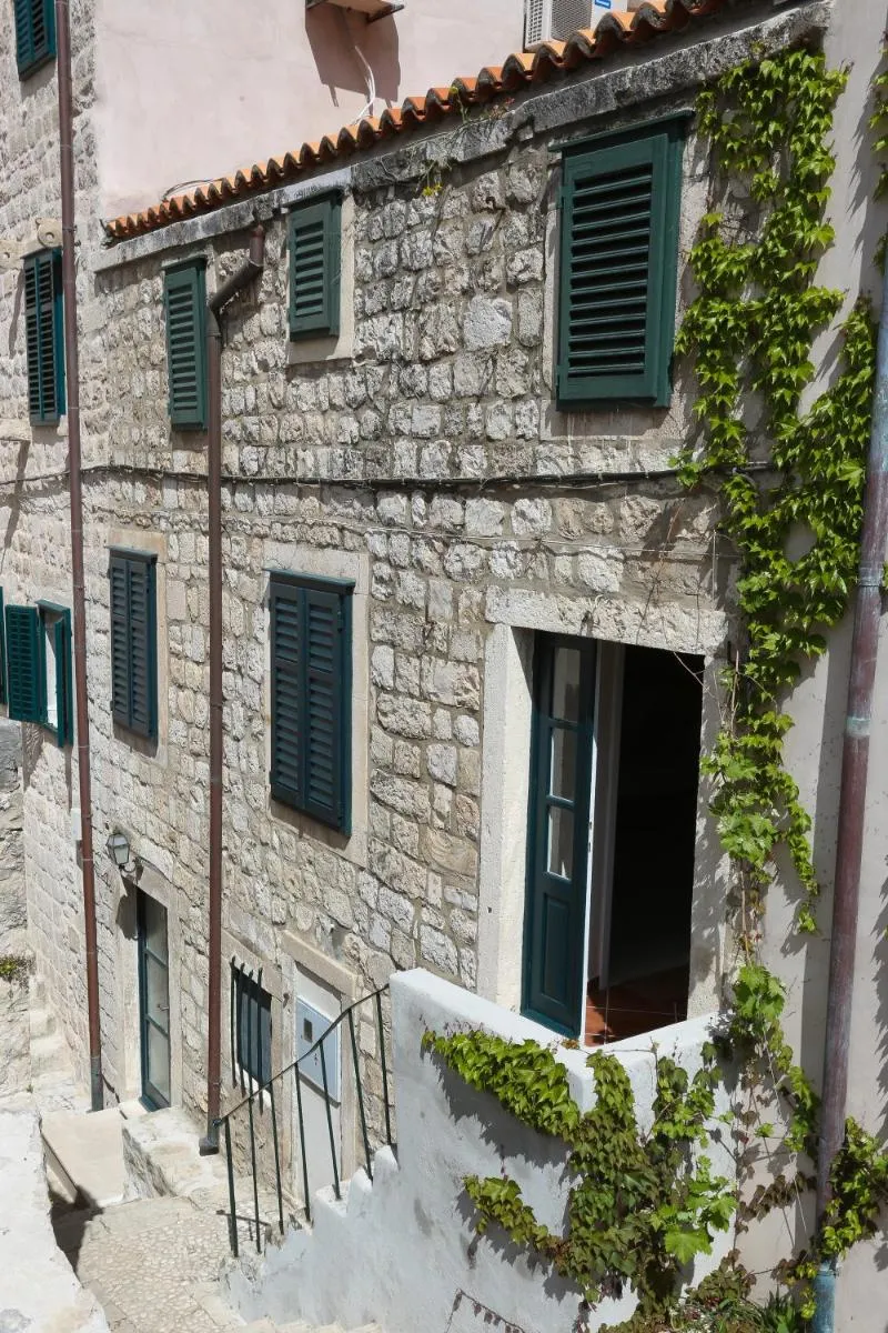 Image 6 of Doria Apartments
