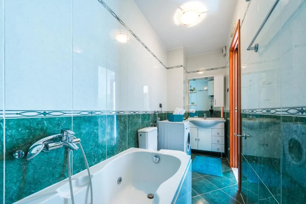 Image 2 of Dream Estate