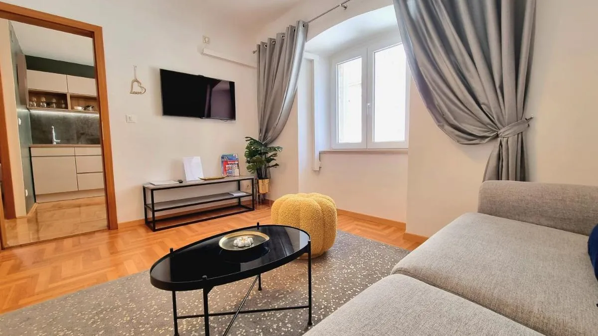 Image 4 of Etal Luxury Apartment