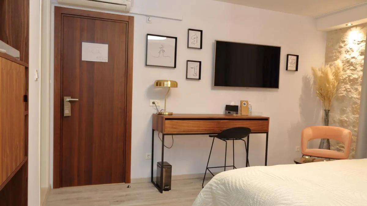 Image 3 of Etal Luxury Rooms