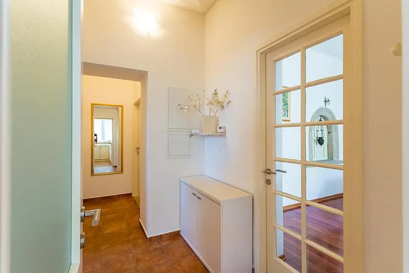 Image 2 of Heritage Dvori with garden, free parking next to sea beautiful location