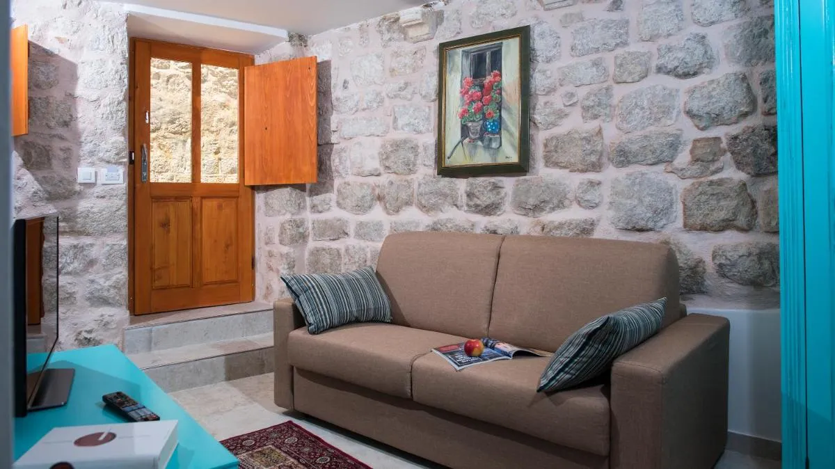Image 1 of Imperia – Chic! place with balcony
