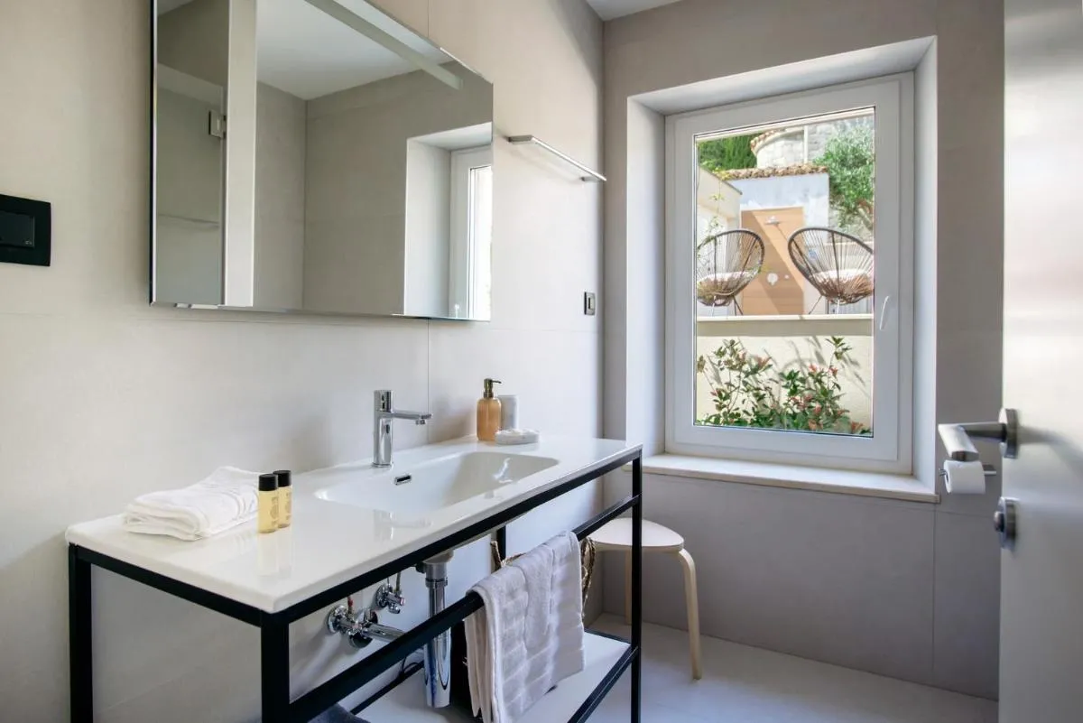 Image 2 of KALA LUXURY ROOMS by DuHomes