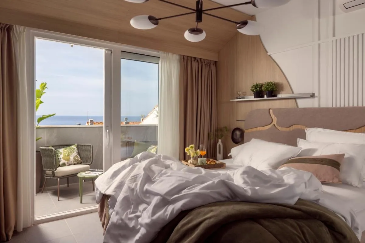 Image 6 of LADY L sea view studio