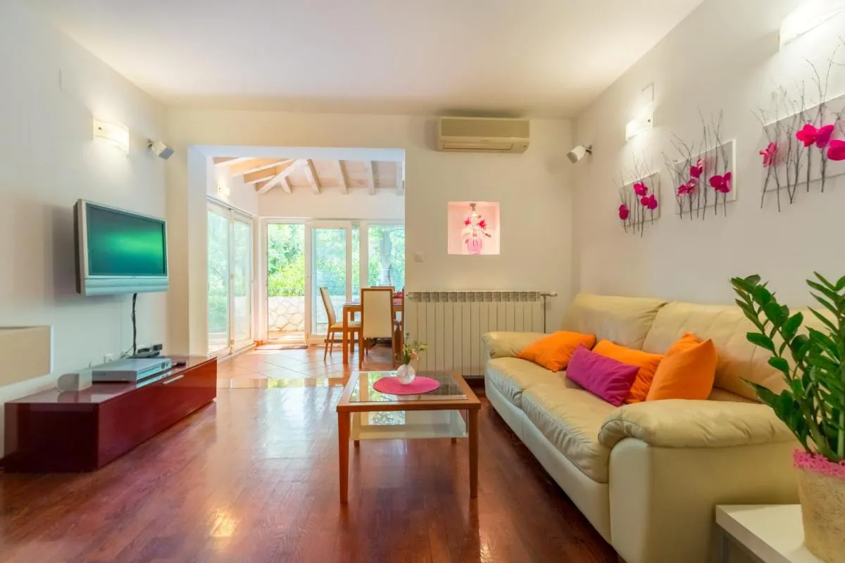 Image 4 of Leona & Borna’s Central Lapad Suites