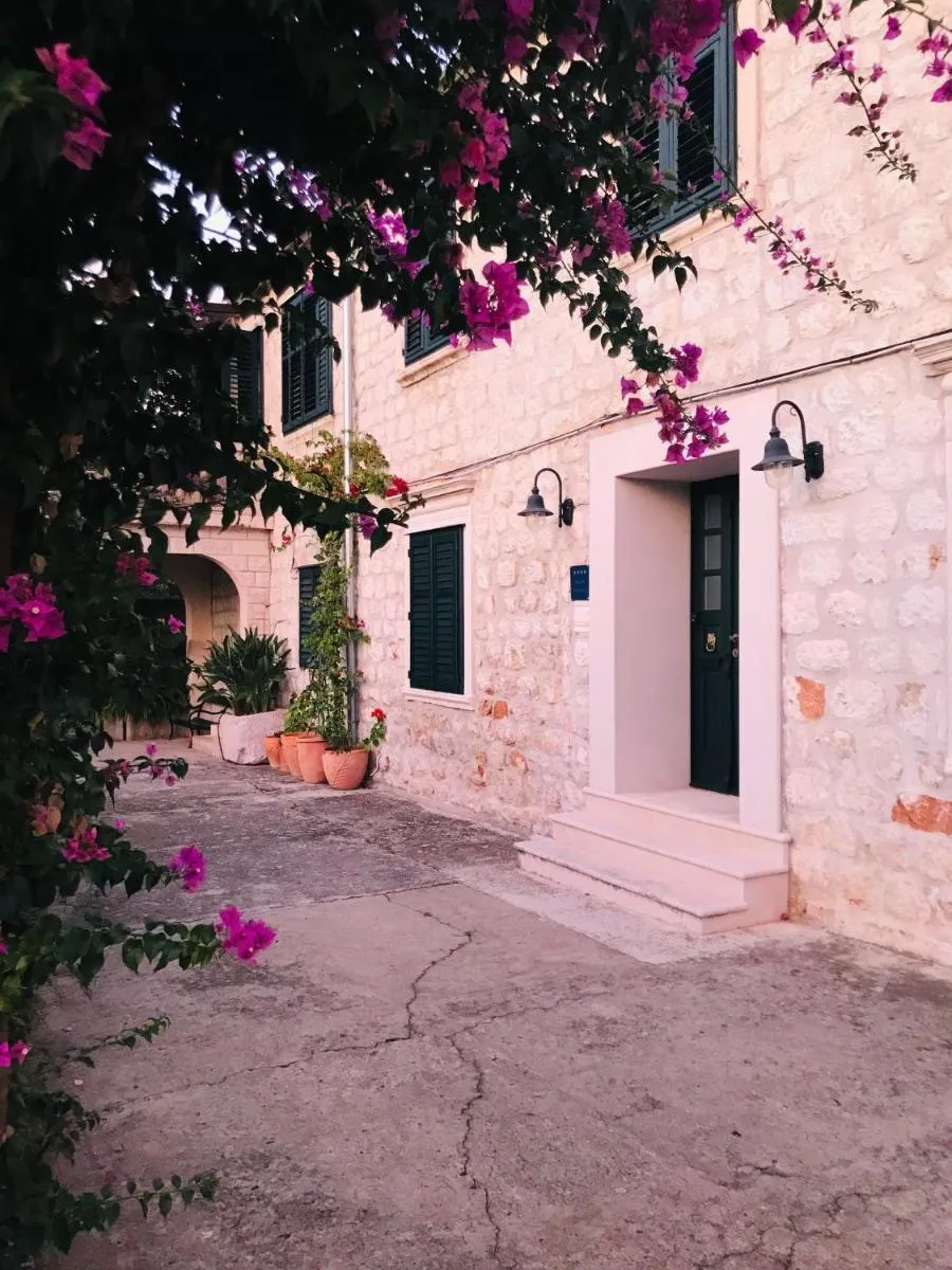 Image 5 of Lili Mar, 2-bedroom apartment with private parking