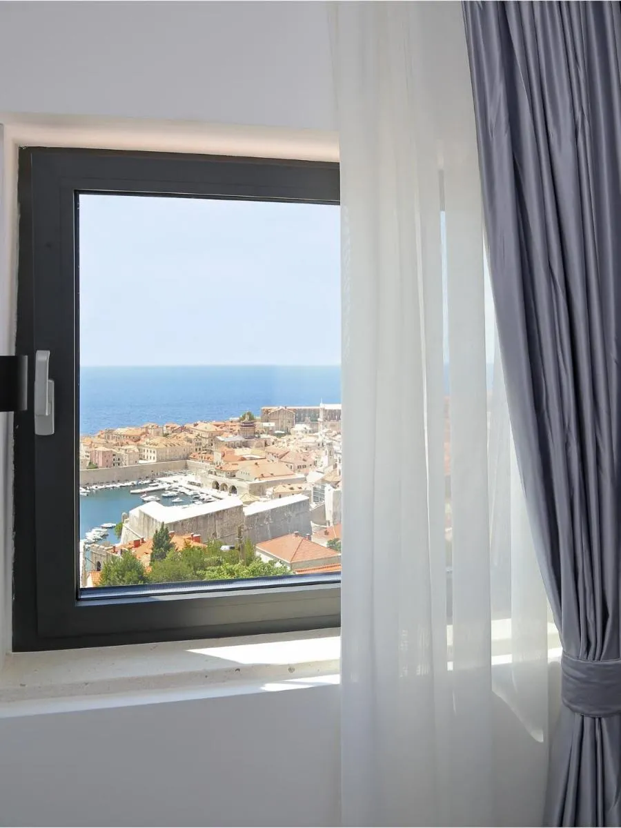 Image 6 of Luxury Amarin Apartment